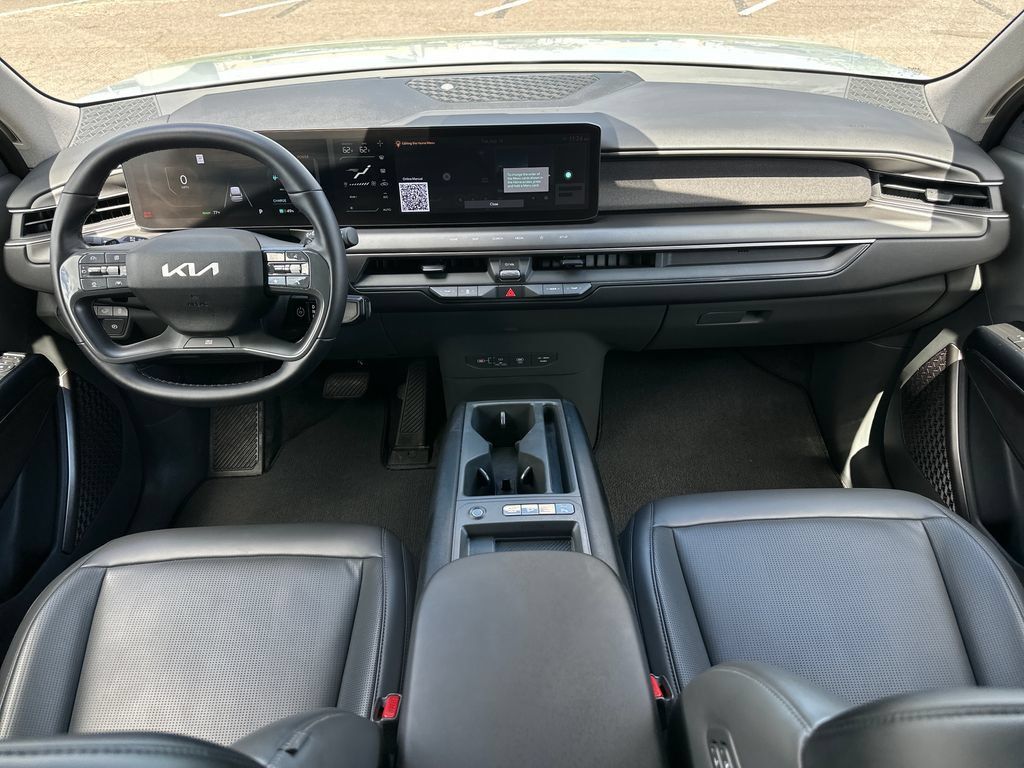 Used 2024 Kia EV9 Light Long Range RWD image 14