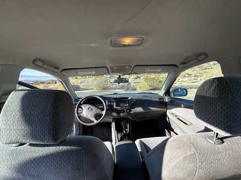 Used 2003 Toyota Camry LE image 30