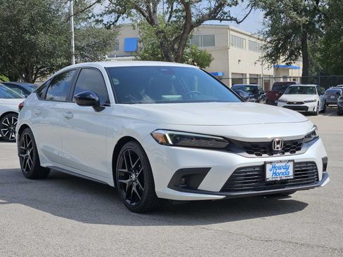 Used 2024 Honda Civic Sport image 3