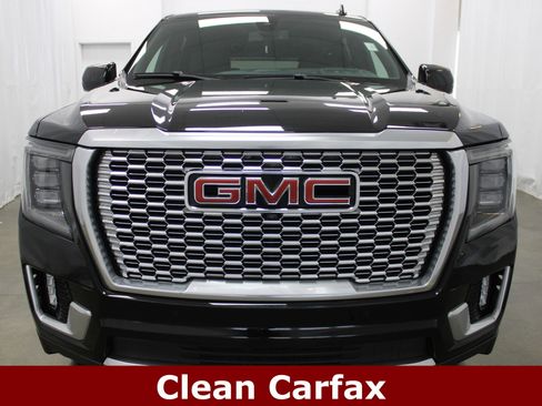 Used 2022 GMC Yukon XL Denali AWD/4WD image 3
