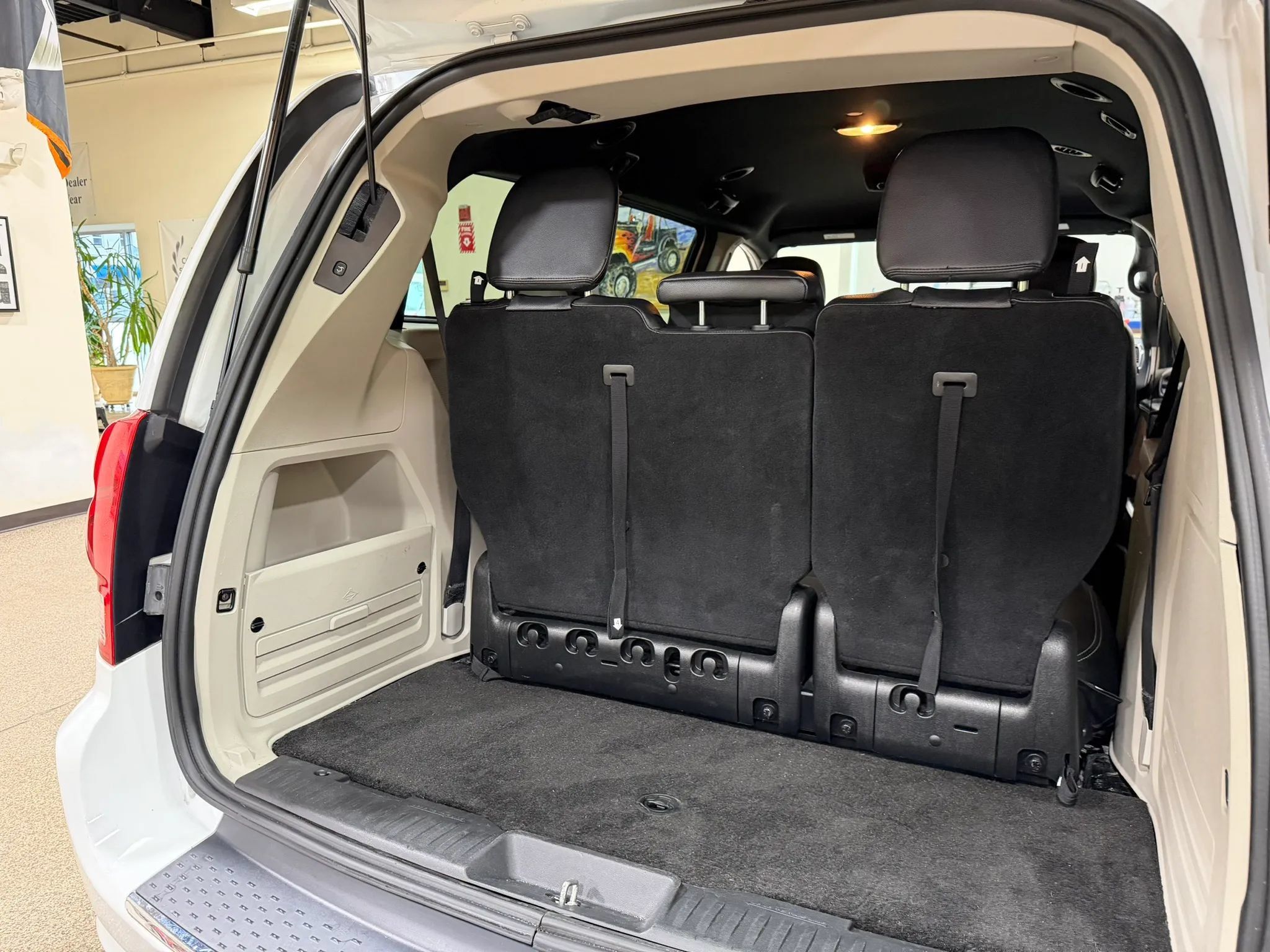 Used 2019 Dodge Grand Caravan SXT FWD image 27
