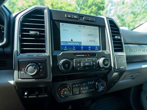 Used 2022 Ford F250 XLT w/ XLT Value Package AWD/4WD image 20