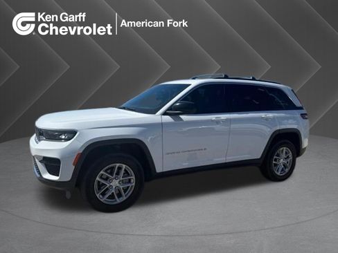 Used 2024 Jeep Grand Cherokee Laredo X w/ Luxury Tech Group I AWD/4WD image 1