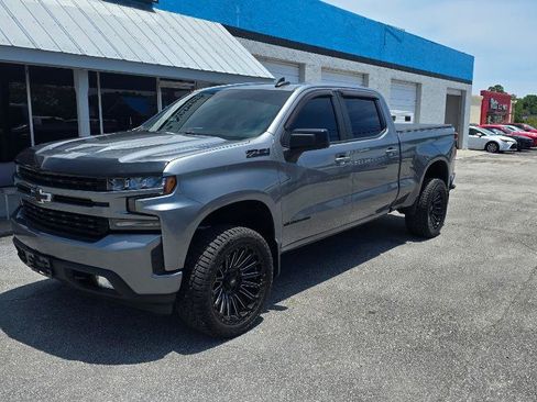 Used 2021 Chevrolet Silverado 1500 RST AWD/4WD image 2