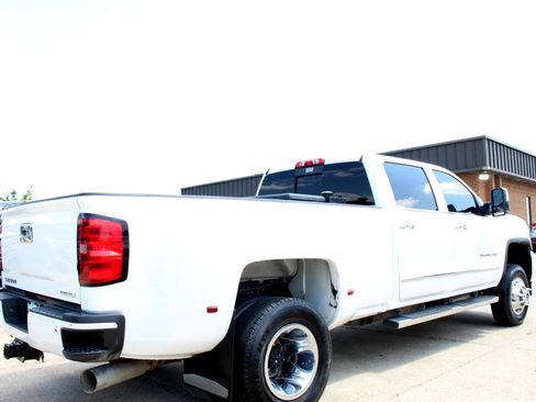 Used 2015 GMC Sierra 3500 Denali image 7