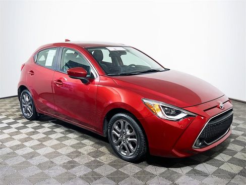 Certified 2020 Toyota Yaris XLE image 1