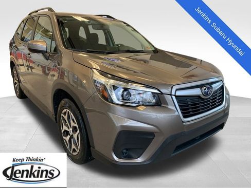 Used 2020 Subaru Forester Premium image 1