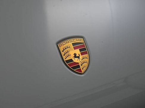 Certified 2023 Porsche Macan Turbo AWD/4WD image 13