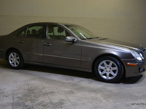 Used 2008 Mercedes-Benz E 320 BlueTEC Sedan image 29