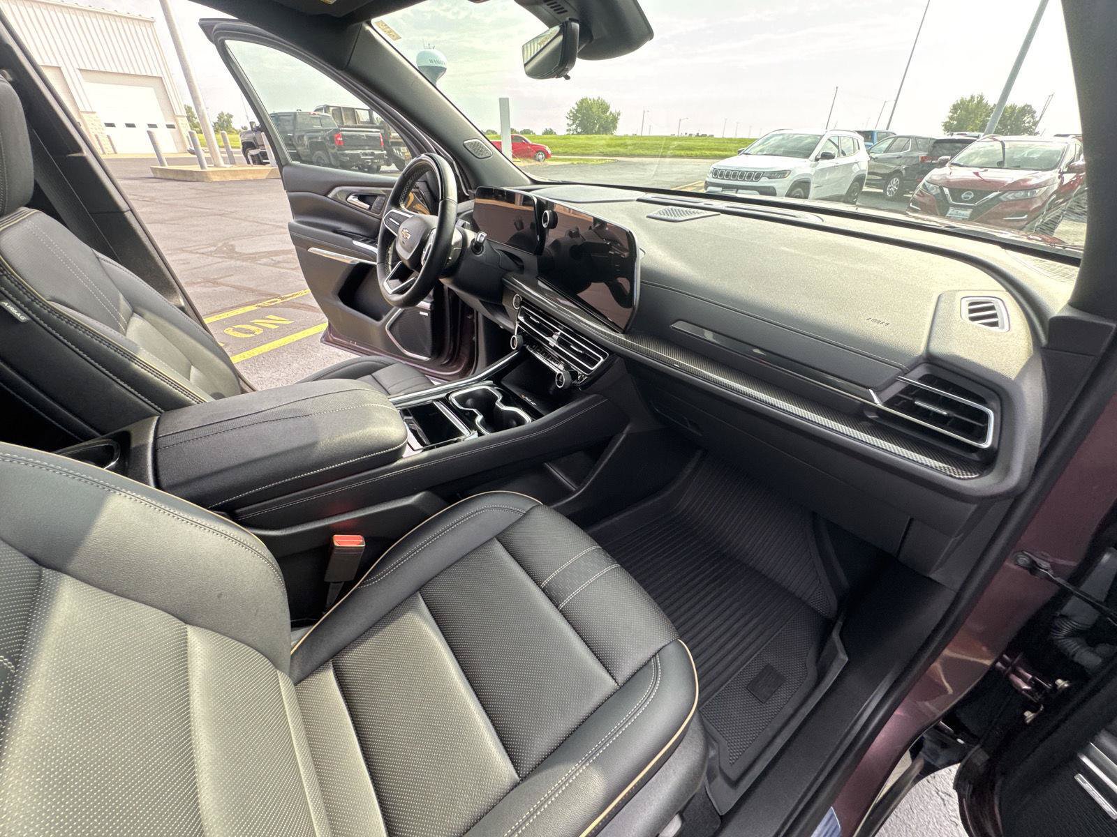 Used 2026 Chevrolet Traverse High Country w/ LPO, Floor Liner Package FWD image 17