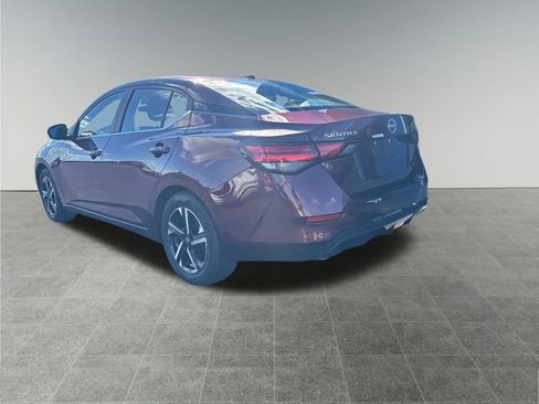 Used 2024 Nissan Sentra SV image 3