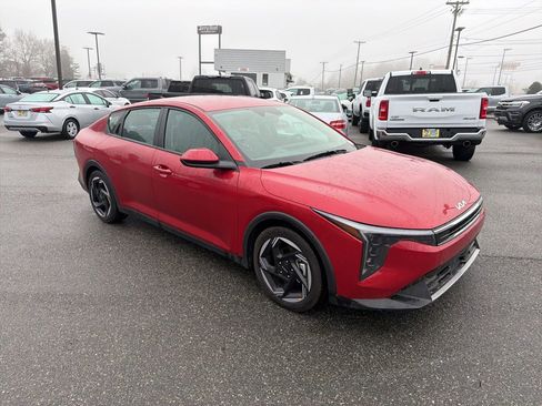 Used 2025 Kia K4 EX image 9