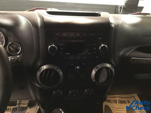 Used 2015 Jeep Wrangler Sport w/ Quick Order Package 23S AWD/4WD image 37