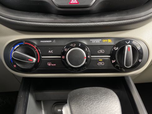 Used 2020 Kia Soul S image 23