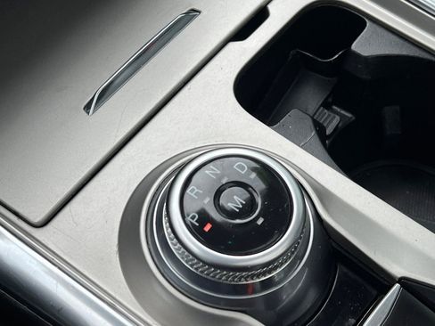 Used 2021 Ford Explorer XLT w/ Equipment Group 202A image 19