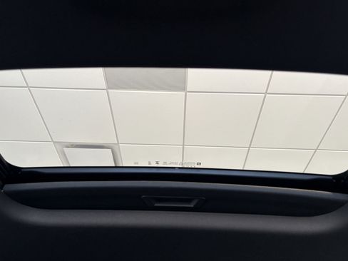 New 2026 Chevrolet Trax RS w/ Sunroof Package image 22