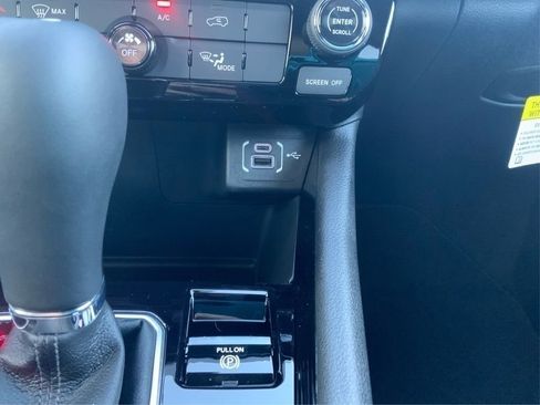 New 2026 Jeep Compass Latitude image 26