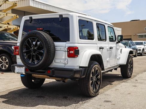 Used 2024 Jeep Wrangler Unlimited Sahara AWD/4WD image 6