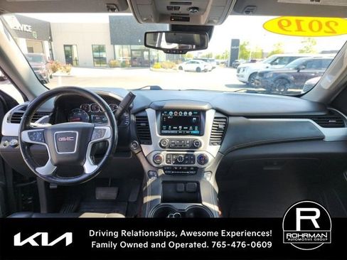 Used 2019 GMC Yukon SLT w/ Open Road Package AWD/4WD image 10