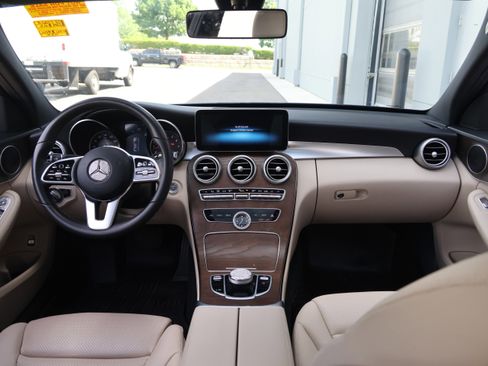 Used 2019 Mercedes-Benz C 300 Sedan image 16