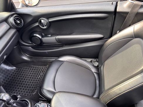 Used 2019 MINI Cooper Convertible w/ Signature Upholstery Package image 34
