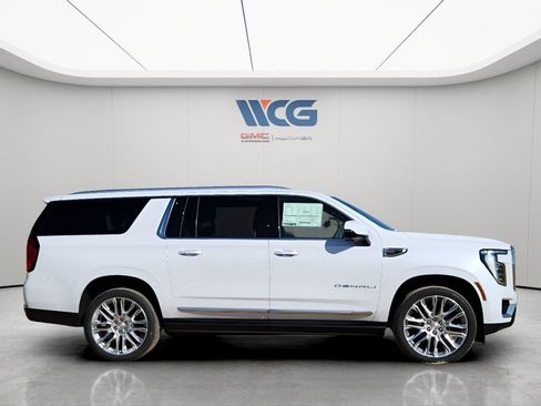 New 2026 GMC Yukon XL Denali w/ Denali Reserve Package AWD/4WD image 3