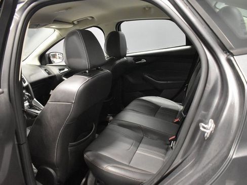 Used 2014 Ford Focus SE w/ Equipment Group 201A image 25