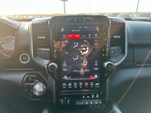 Used 2020 RAM 1500 Laramie AWD/4WD image 19