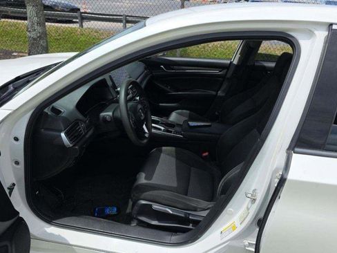 Used 2018 Honda Accord LX image 4