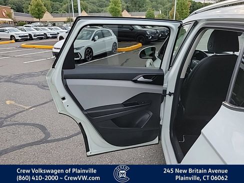 Certified 2023 Volkswagen Taos SE AWD/4WD image 45