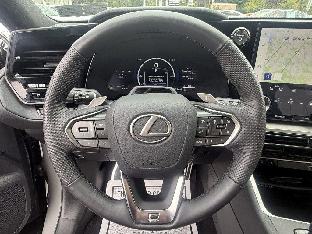 Used 2026 Lexus TX 500h AWD w/ Technology Package image 12