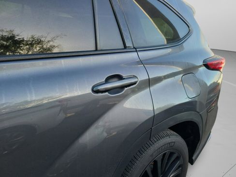 Used 2023 Toyota Highlander XSE image 27