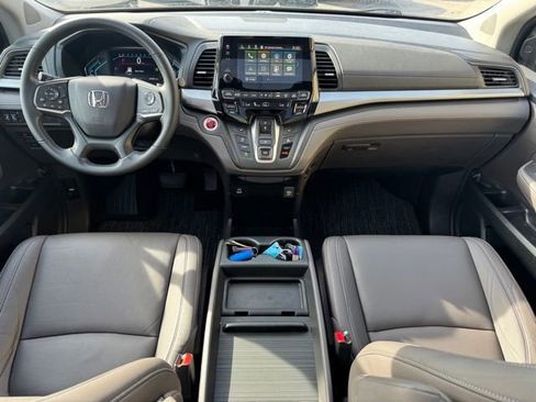 Used 2023 Honda Odyssey EX-L image 16