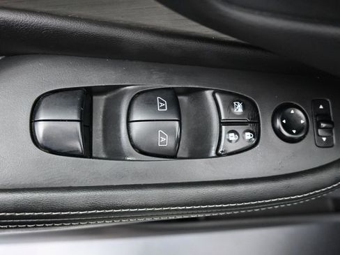 Used 2015 Nissan Murano S AWD/4WD image 23