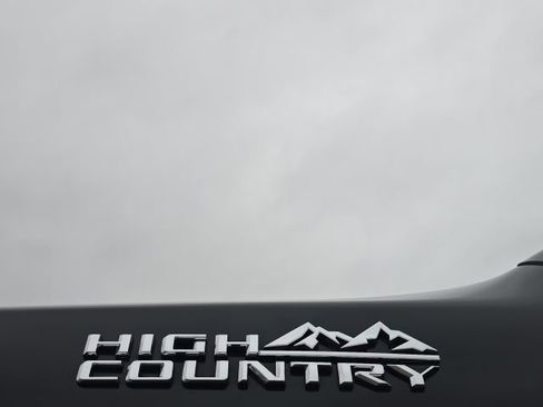 Used 2024 Chevrolet Silverado 3500 High Country w/ High Country Premium Package image 10