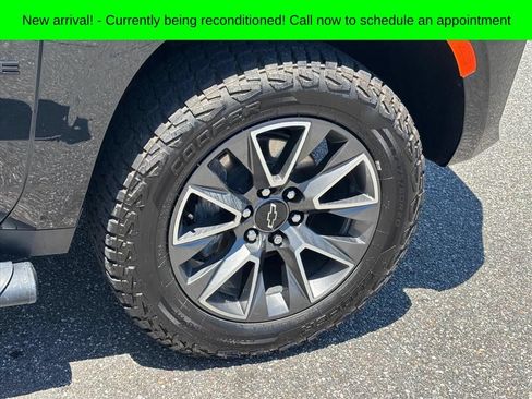 Used 2024 Chevrolet Tahoe Z71 w/ Luxury Package AWD/4WD image 28