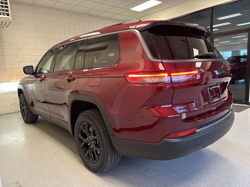 New 2026 Jeep Grand Cherokee L 4WD image 15
