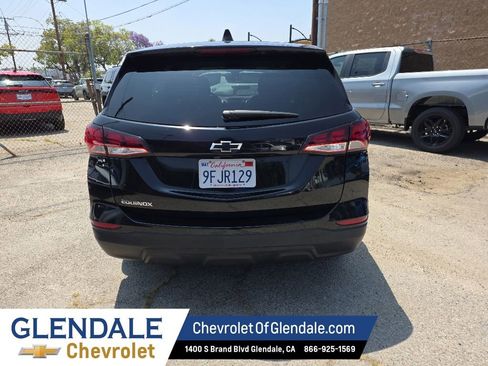 Used 2023 Chevrolet Equinox LS w/ LS Convenience Package FWD image 4