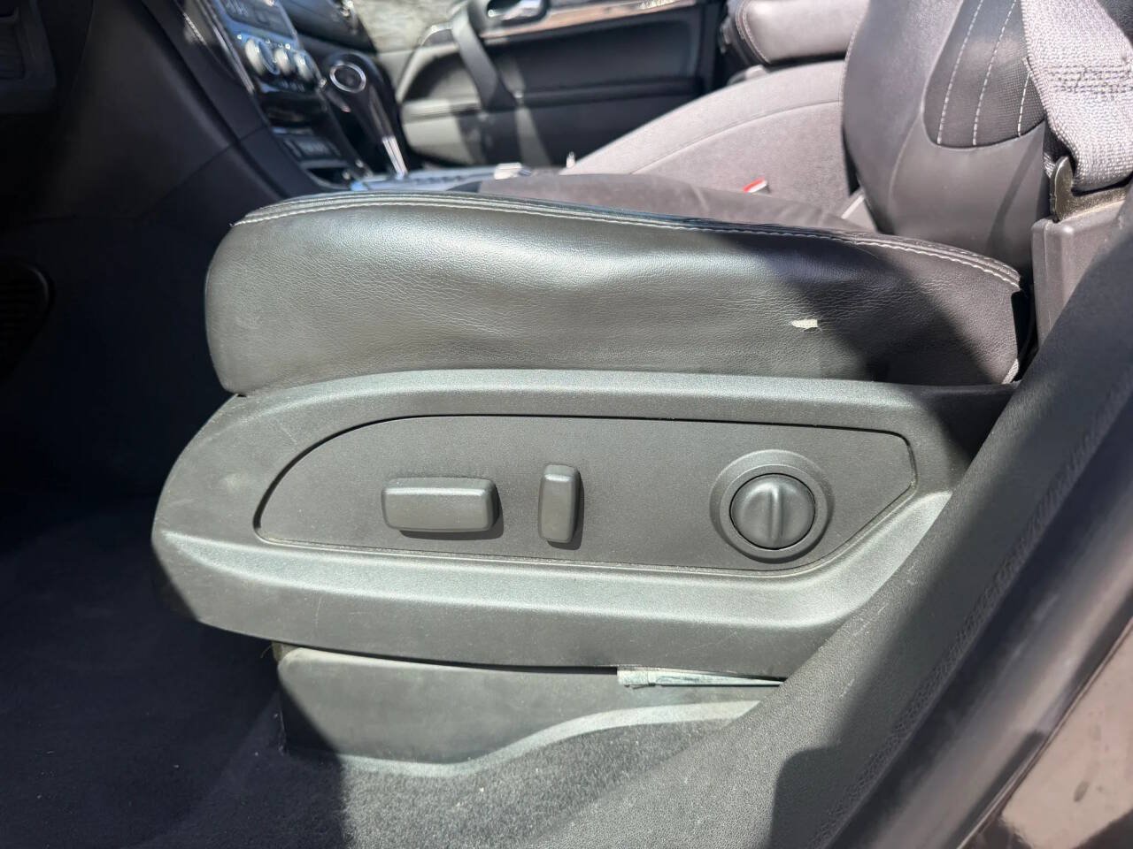 Used 2013 Buick Enclave Leather AWD/4WD image 21