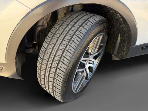 Used 2019 Ford Explorer Sport image 10