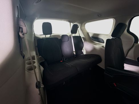 Used 2023 Chrysler Voyager LX FWD image 42