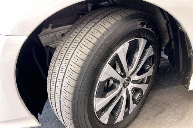 Used 2022 Toyota Prius Prime XLE FWD image 34