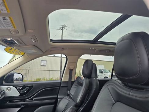 Used 2023 Lincoln Aviator Reserve w/ Equipment Group 201A RWD image 12