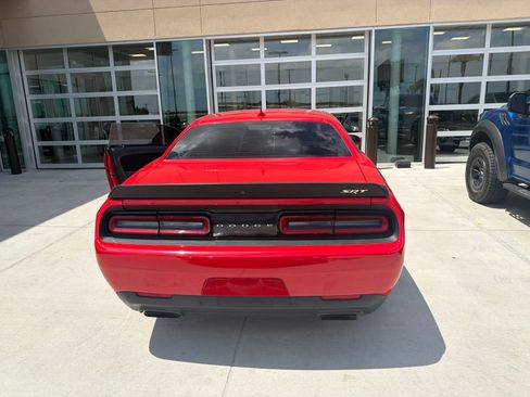 Used 2015 Dodge Challenger SRT Hellcat RWD image 5