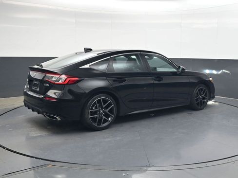 Used 2022 Honda Civic Sport Touring image 4