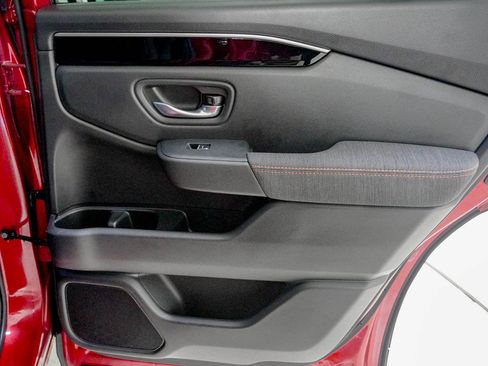 Certified 2025 Honda Pilot Sport image 32