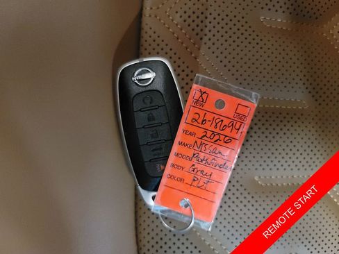 New 2026 Nissan Pathfinder Platinum image 32