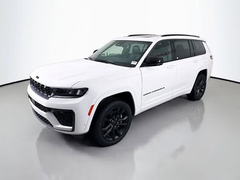 New 2026 Jeep Grand Cherokee L Limited image 3