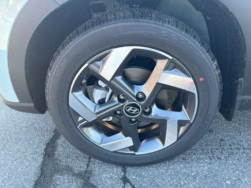 Certified 2026 Hyundai Venue SEL FWD image 14