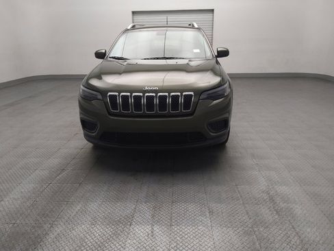 Used 2020 Jeep Cherokee Latitude w/ Cold Weather Group FWD image 15